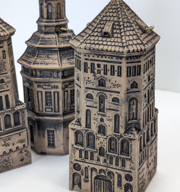 Башня-колокольчик сувенирная из керамики