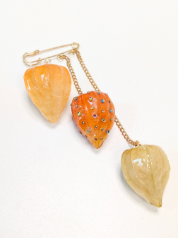 Брошь-булавка "Три физалиса" 