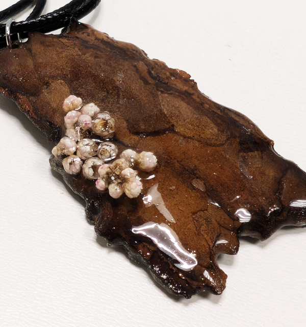 Двусторонний кулон "Кора" с цветами