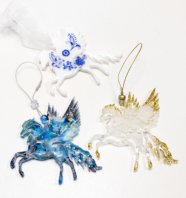 Елочная игрушка "Пегас"