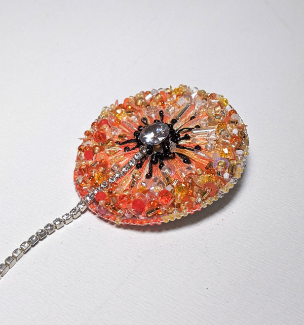 Брош круглая из бессера